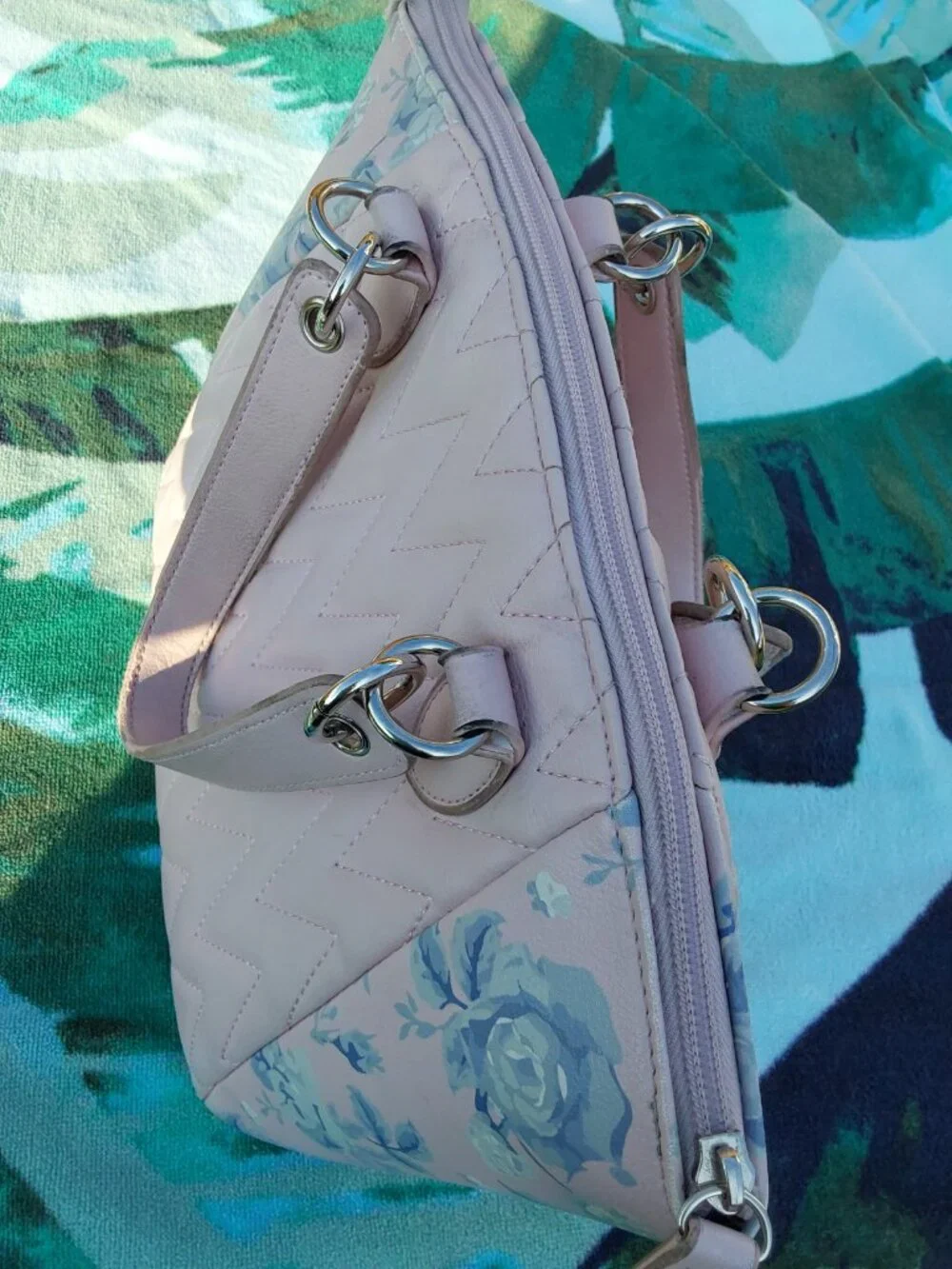 BETSEY JOHNSON PINK PURSE BEAUTIFUL